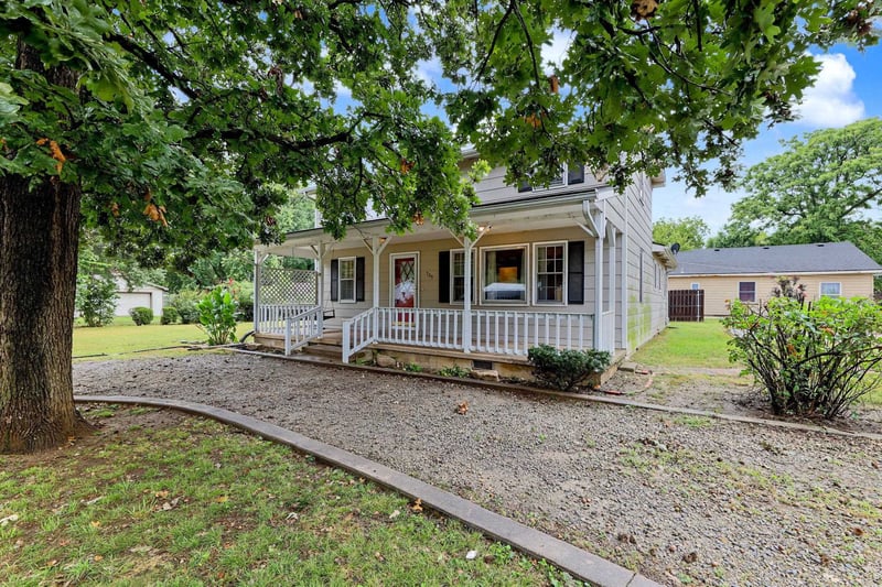 705 S College, Mulvane, KS 67110