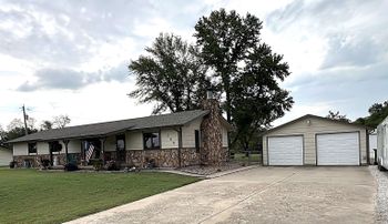135 W 79th St S, Haysville, KS 67060
