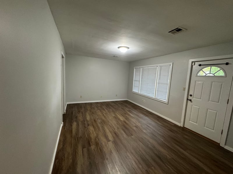 419 E 16th, Winfield, KS 67156