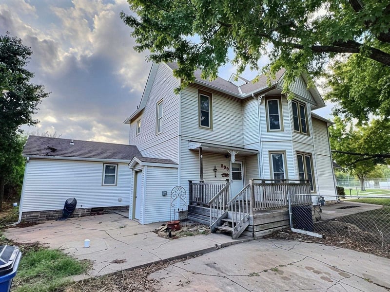 509 W Chicago, Colwich, KS 67030