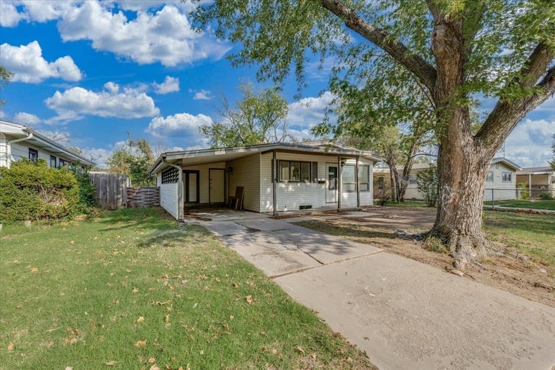 2732 S Minnesota Ave, Wichita, KS 67216