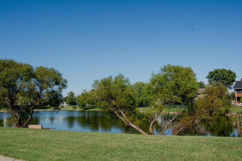 1661 N Prairie Run Cir, Mulvane, KS 67110