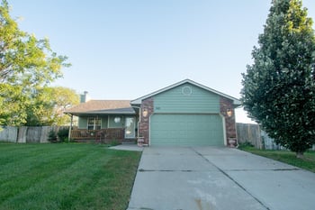 1661 N Prairie Run Cir, Mulvane, KS 67110