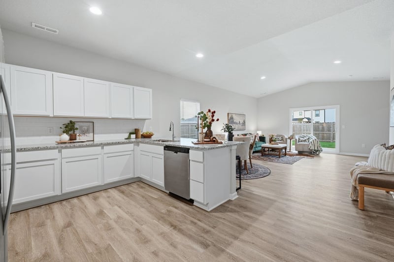 2717 S Cypress St, Wichita, KS 67210-2475