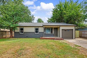 617 W 4th, Haysville, KS 67060