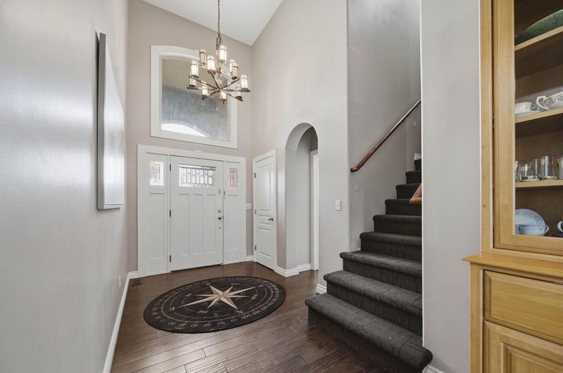 6915 W Garden Ridge Ct, Wichita, KS 67205