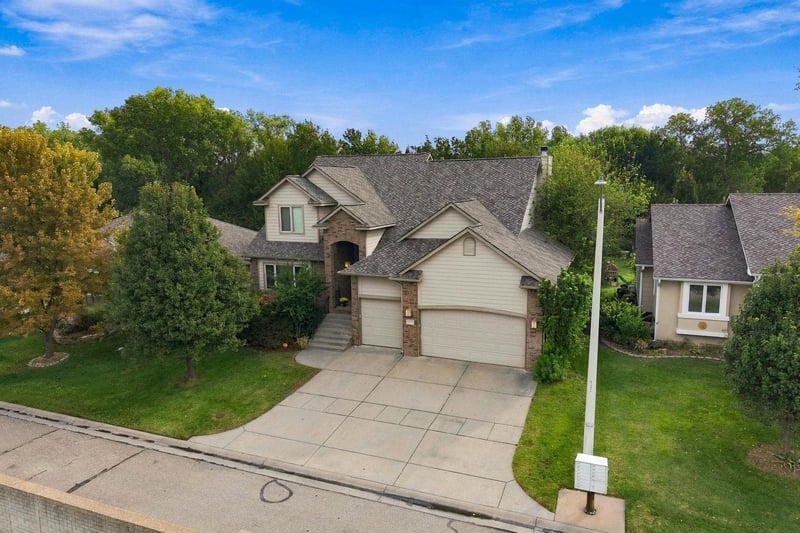 6915 W Garden Ridge Ct, Wichita, KS 67205