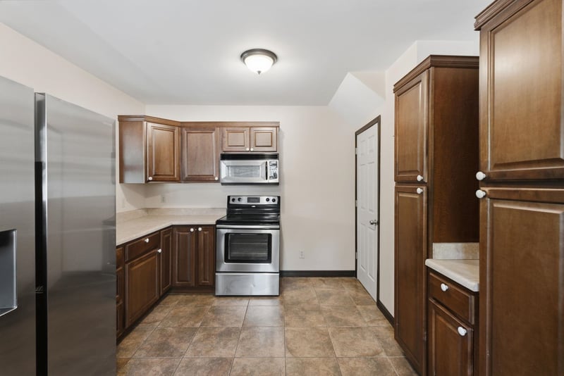 556 N Terrace Dr, Wichita, KS 67208