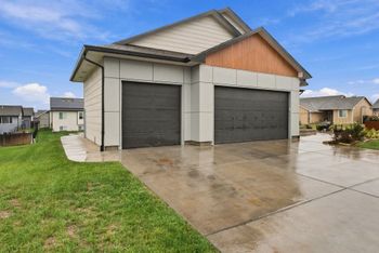 3103 E Reiss Ct, Park City, KS 67219