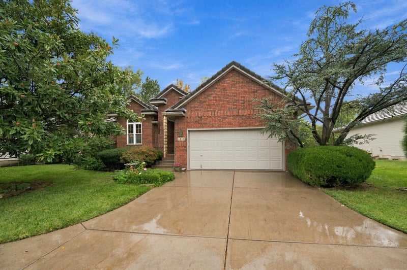 2833 N Plumthicket Cir, Wichita, KS 67226