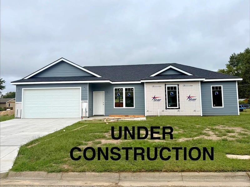 401 N Joyce St, Solomon, KS 67480