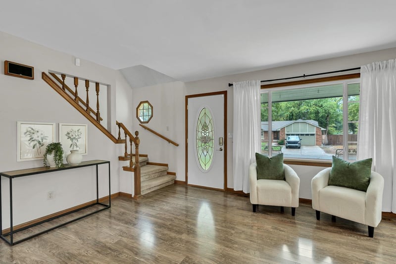 830 N Briarwood Rd, Derby, KS 67037
