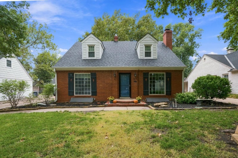 115 N Ridgewood Dr, Wichita, KS 67208
