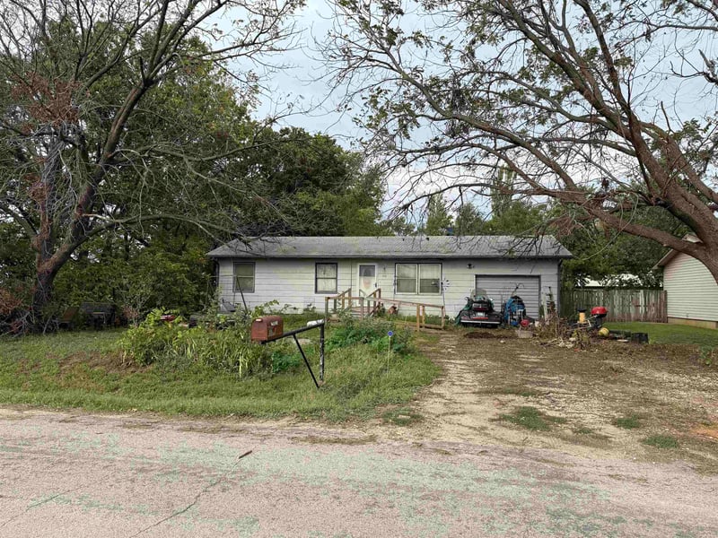 300 Railroad, Assaria, KS 67416-5032