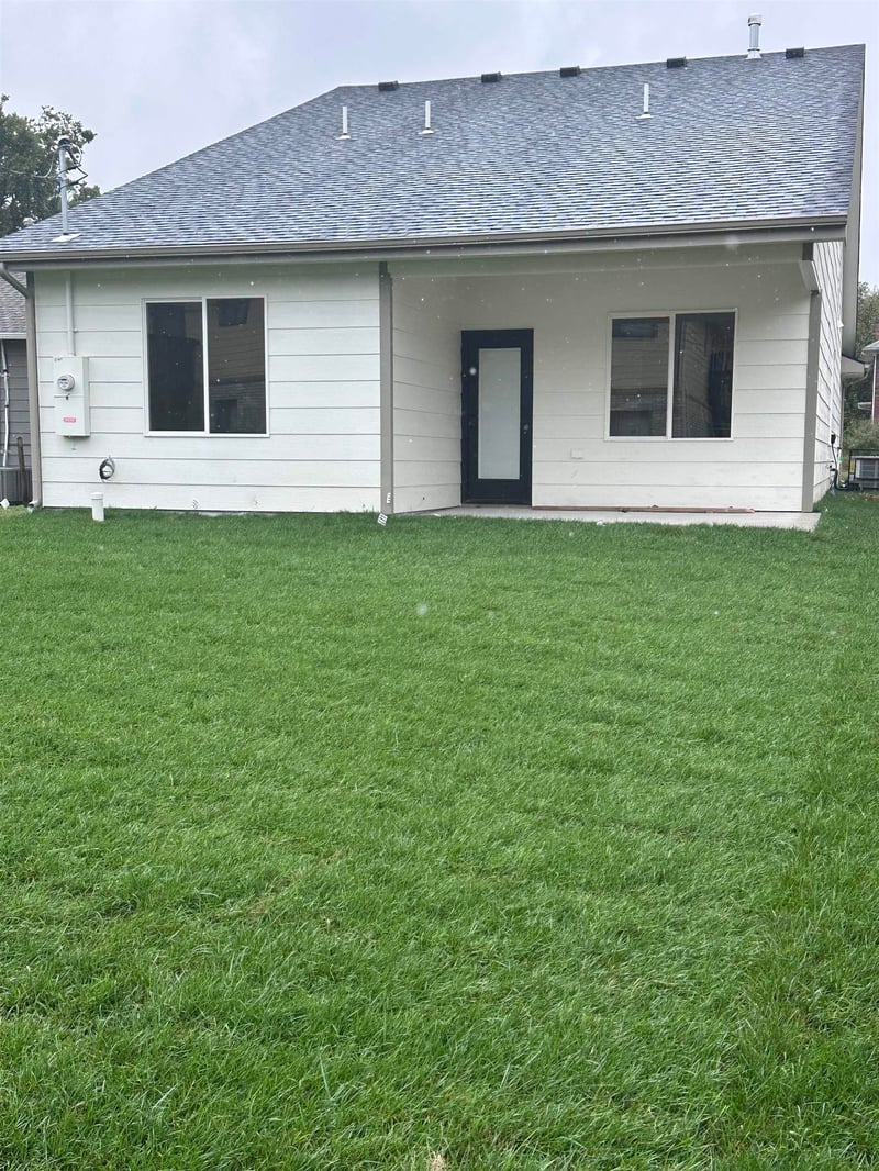 552 N Dellrose Ave, Wichita, KS 67208