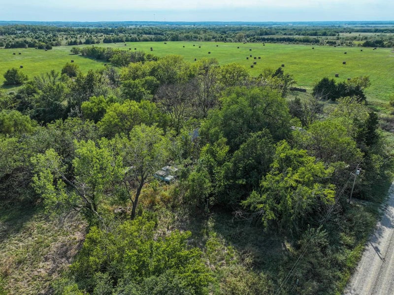 1722 30th St, Severy, KS 67137