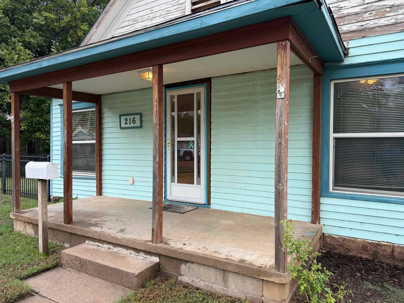 216 W C, Kingman, KS 67068
