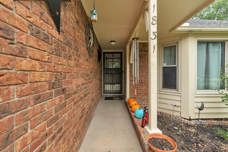 1831 S Beech St, Wichita, KS 67207