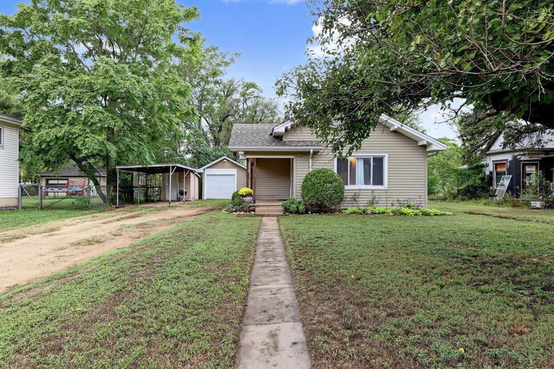 709 S High, El Dorado, KS 67042