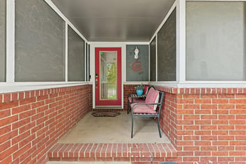 911 N Pine Grv, Wichita, KS 67212