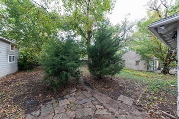 705 S Pershing Ave, Wichita, KS 67218