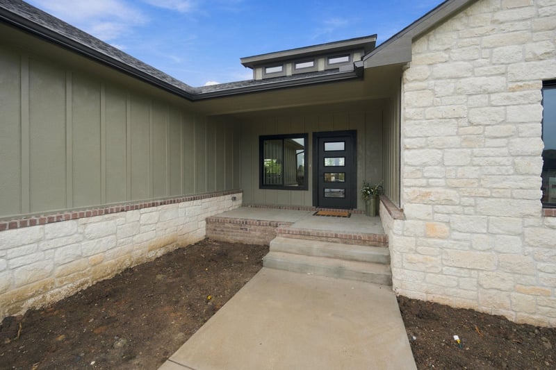 8231 E Summerside Pl, Bel Aire, KS 67226
