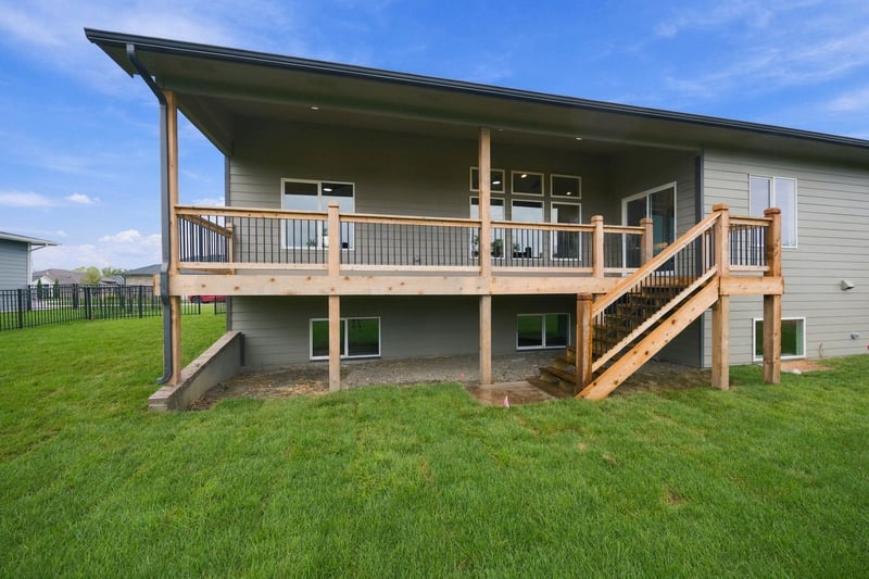 8231 E Summerside Pl, Bel Aire, KS 67226