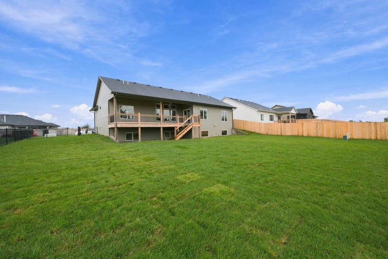 8231 E Summerside Pl, Bel Aire, KS 67226