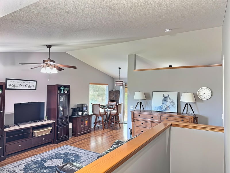 100 Sheffield St, Newton, KS 67114