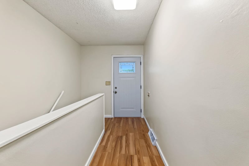 4431 N Auburn St, Bel Aire, KS 67220
