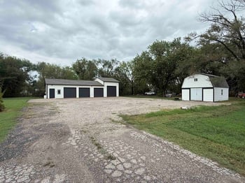530 W Main St, Valley Center, KS 67147