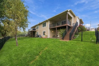 2301 N Lakeway Ct, Wichita, KS 67205