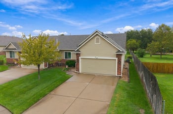 2264 N Lakeway Cir, Wichita, KS 67205