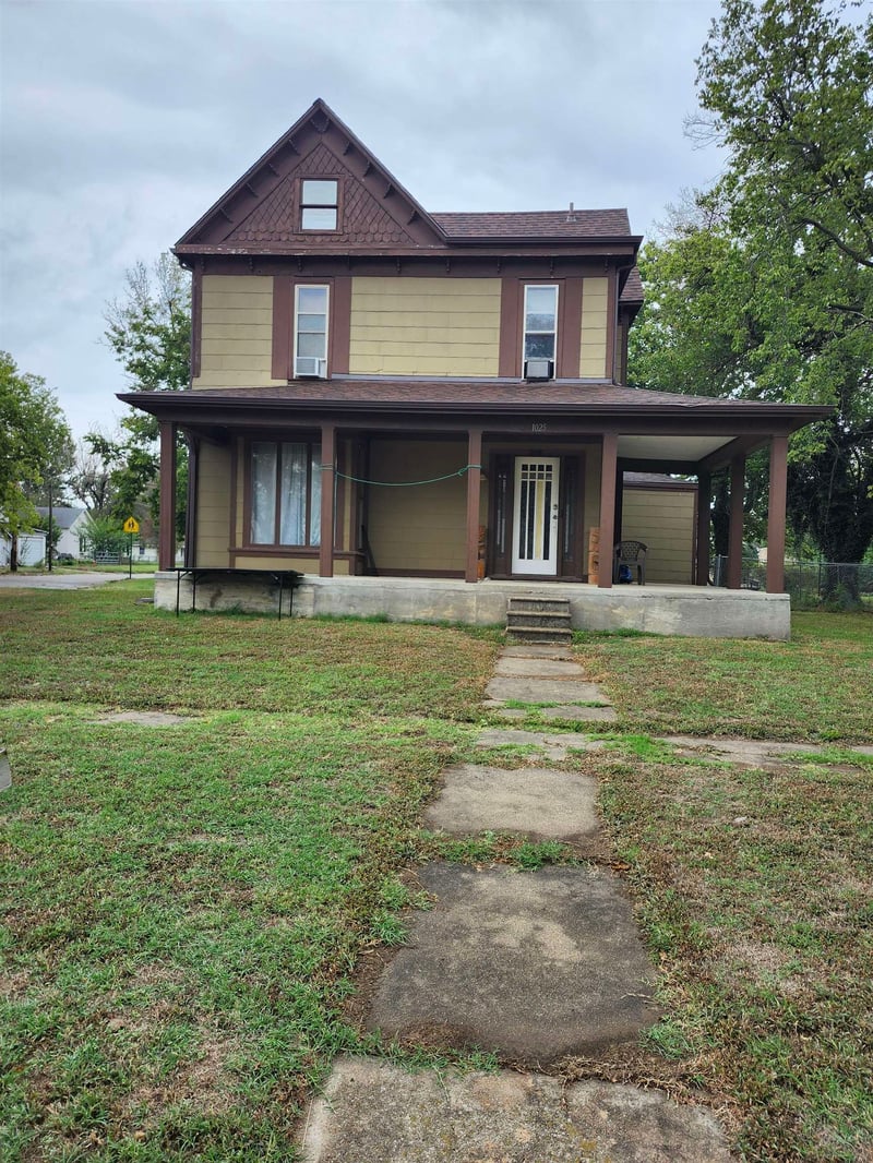 1025 S 2nd, Arkansas City, KS 67005