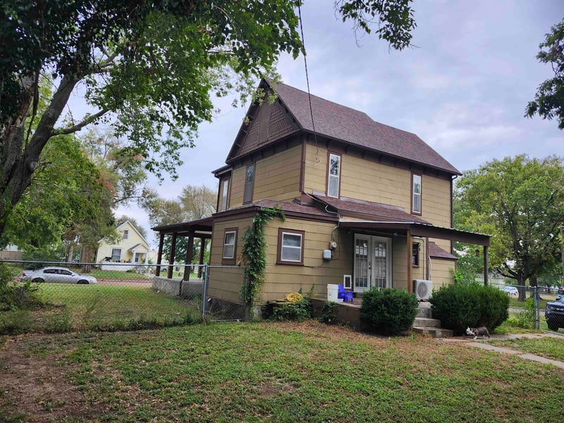 1025 S 2nd, Arkansas City, KS 67005