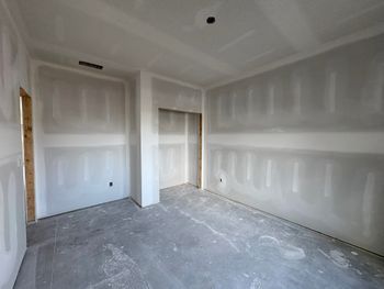 5809 Plumthicket St, Bel Aire, KS 67226