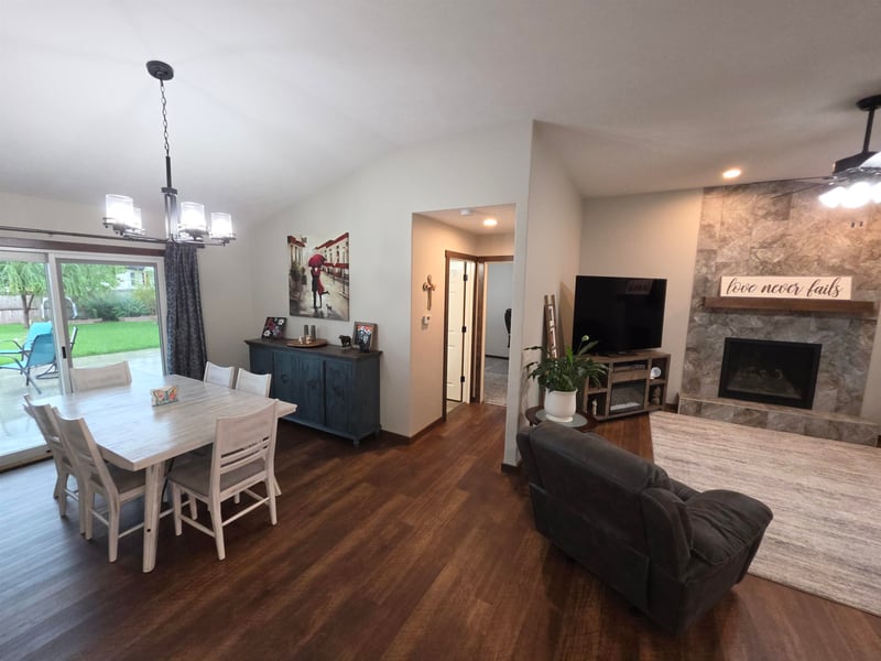 220 Redbud St, Moundridge, KS 67107
