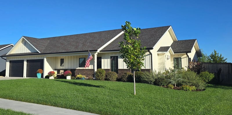 220 Redbud St, Moundridge, KS 67107