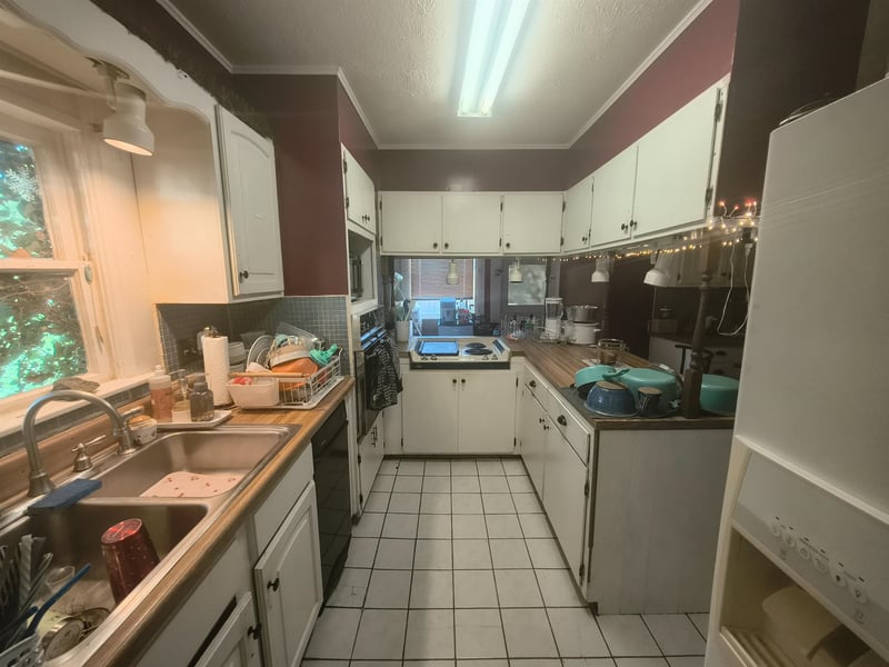526 W Iron Ave, Salina, KS 67401