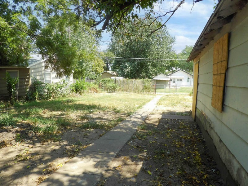 2032 S Main St, Wichita, KS 67213