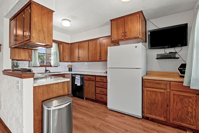 214 E Pioneer Pl, Mulvane, KS 67110