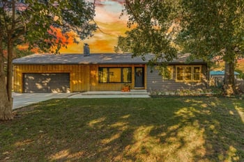 18 E Hawthorne St, Wichita, KS 67206-2535