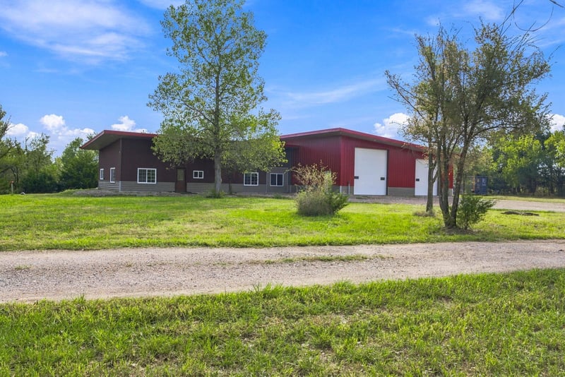 12621 SW 20th St, Benton, KS 67017