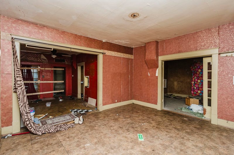 725 W 1st, Hutchinson, KS 67501