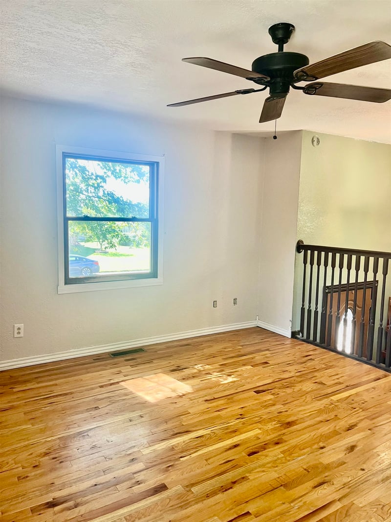8 Park Rd, Rose Hill, KS 67133