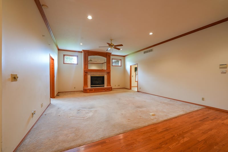 1770 N Country Club Rd #9, El Dorado, KS 67042