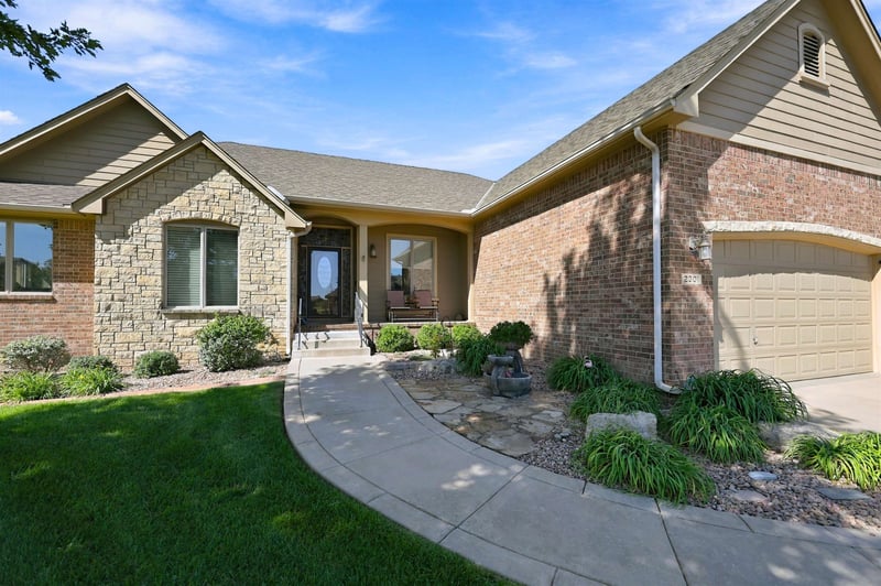 2301 N Rough Creek Rd, Derby, KS 67037