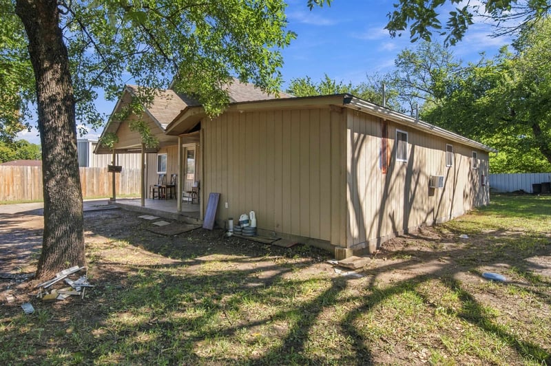 1626 N Piatt, Wichita, KS 67214
