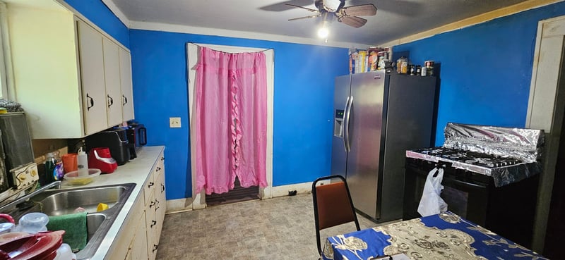108 Iowa St, Winfield, KS 67156