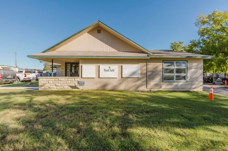 1224 W 6th, El Dorado, KS 67042
